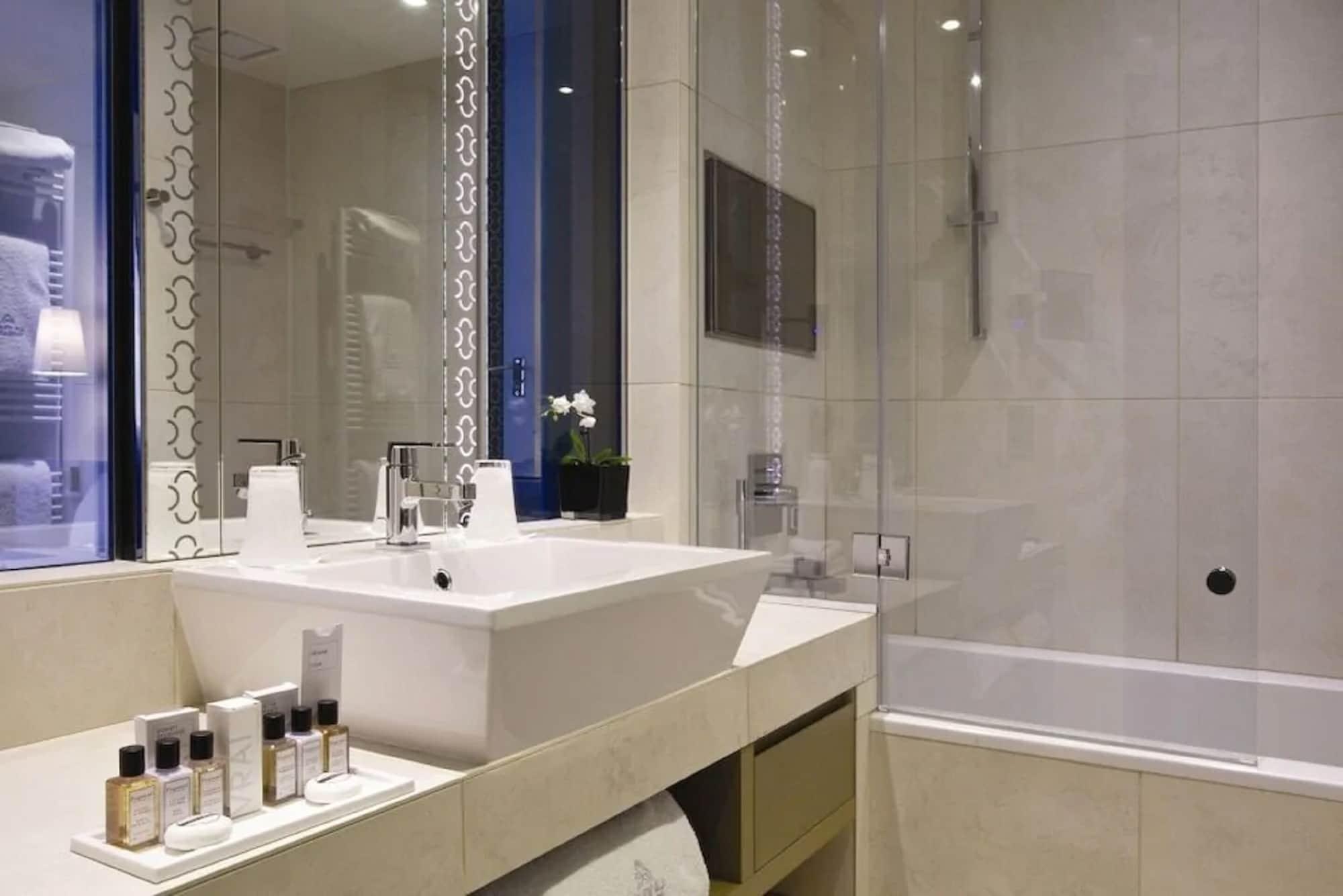 Hotel La Maillot Parigi